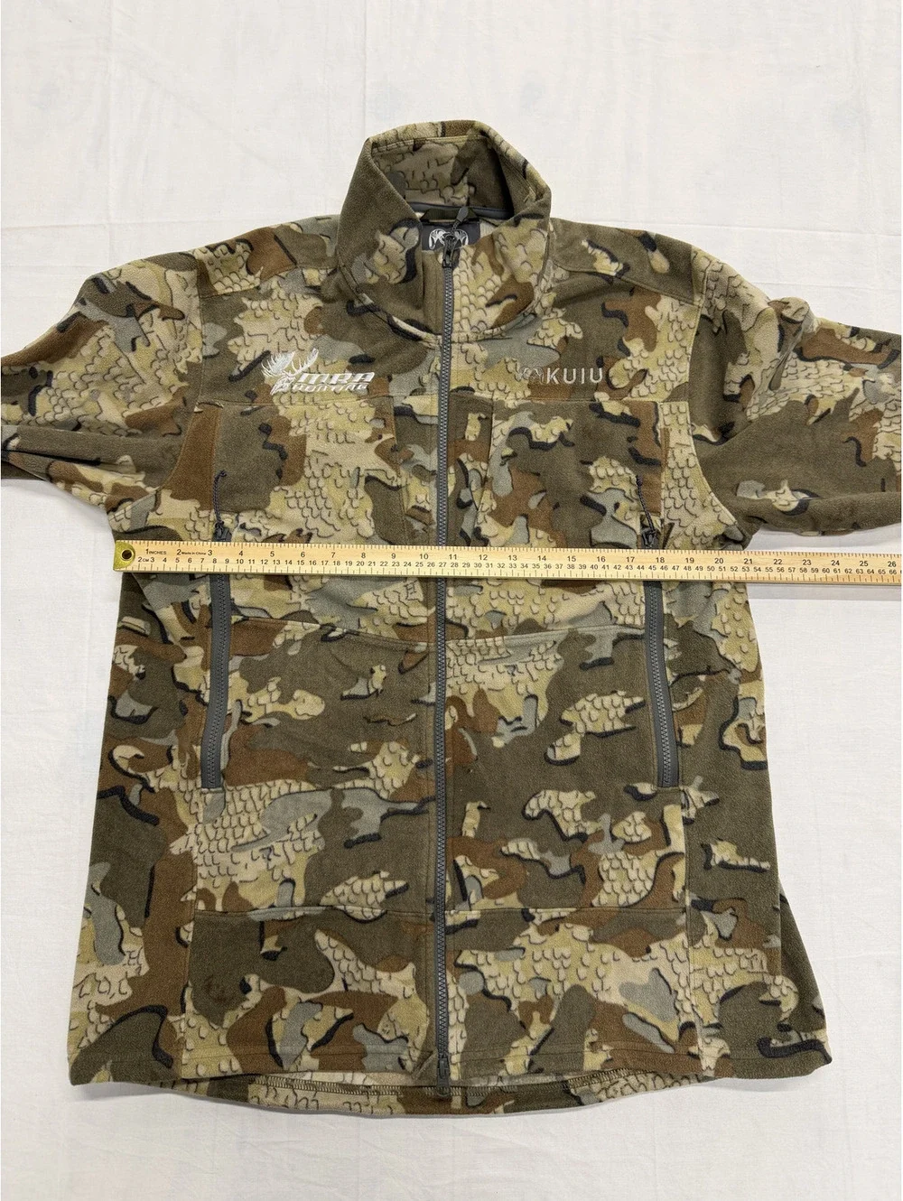 Kuiu Camouflage Zip-Up Fleece Jacket with MRA Hunting Logo
